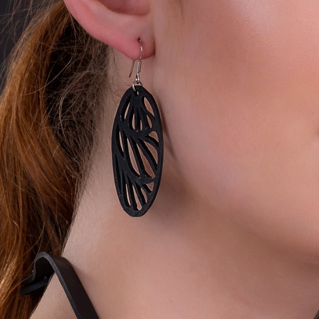 Seraphine (III) Recycled Rubber Oval Earrings