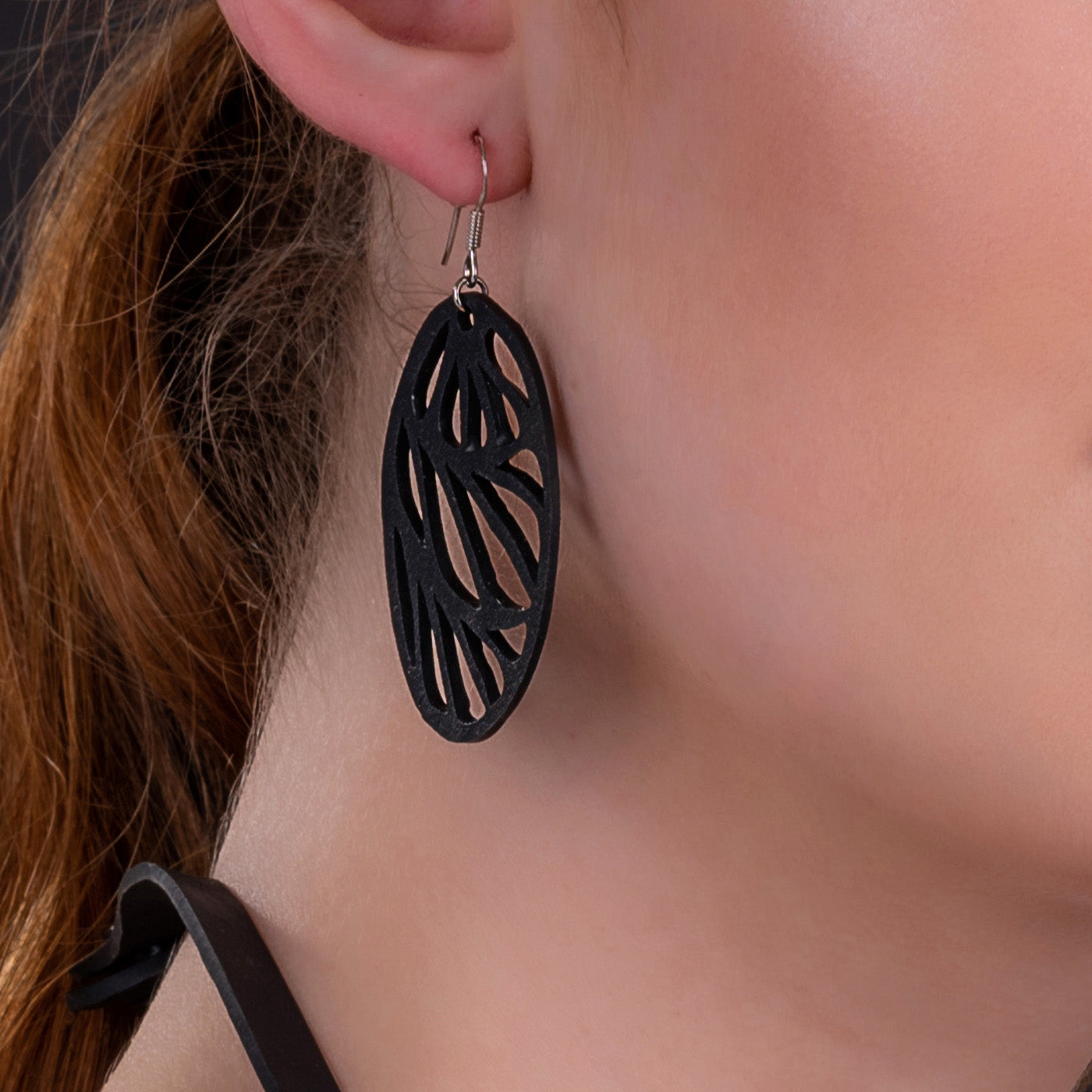 Seraphine (III) Recycled Rubber Oval Earrings